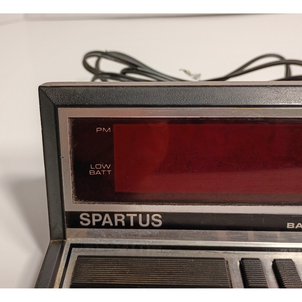 Working Vintage Spartus Digital Alarm Clock Model‎ 1140 Faux Wood - Picture 5 of 11